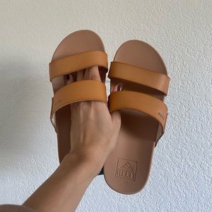 NWT Reef girl sandals